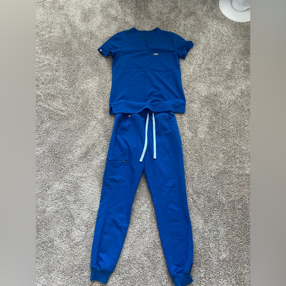 Royal blue figs scrub set